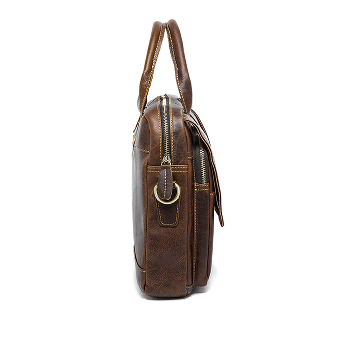 Bolsa Carteiro BP 800 masculina elegante para trabalho e uso diário, com compartimento para laptop.