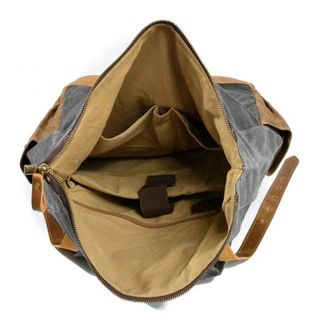 Mochila BP 102 Notebook 15.6" em Lona e Couro. Roll-Top Ajustável BAGYPACK