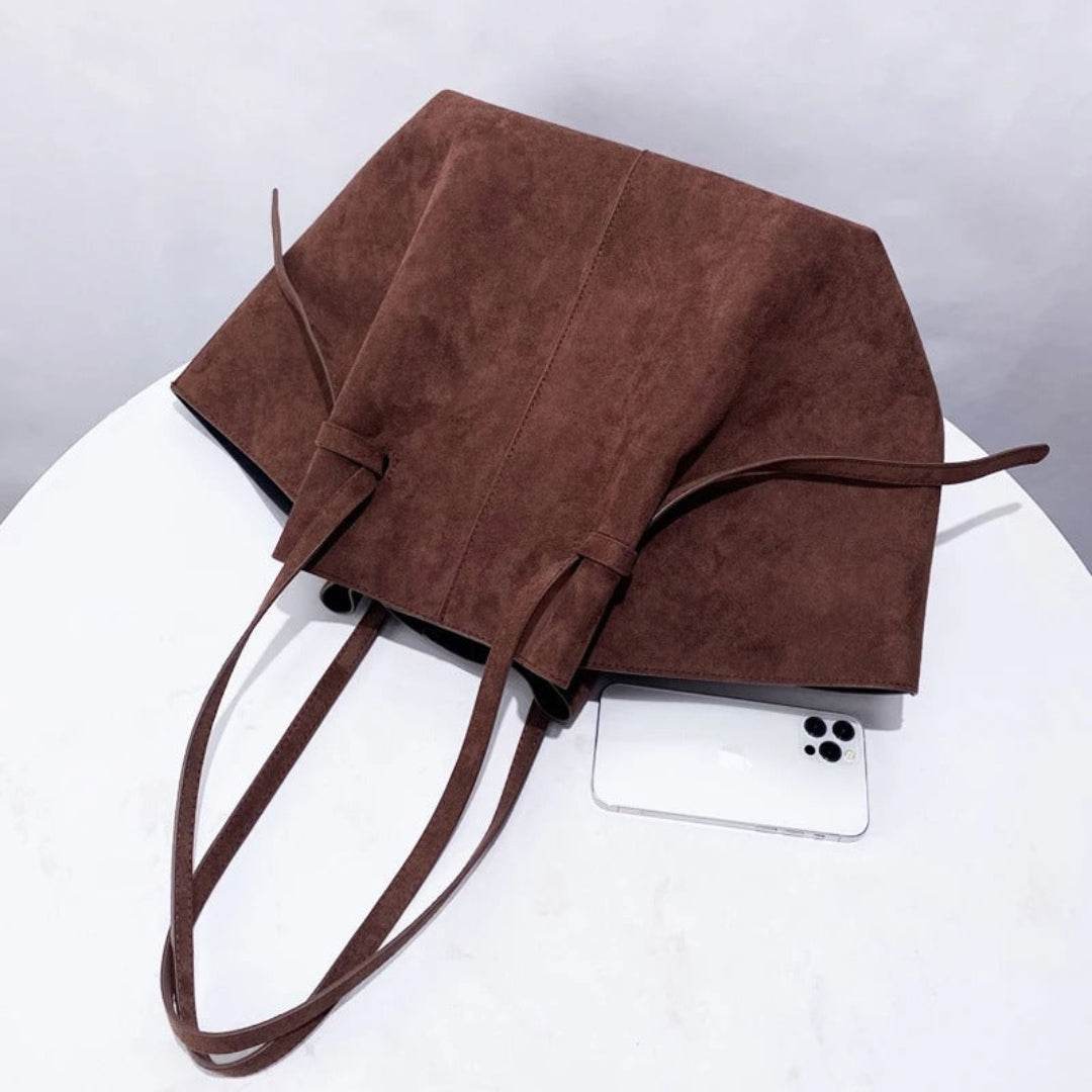 Bolsa Tote Bag BP 201: O Toque Exclusivo da Camurça Suede e Espaço Máximo BAGYPACK