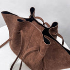 Bolsa Tote Bag BP 201: O Toque Exclusivo da Camurça Suede e Espaço Máximo BAGYPACK