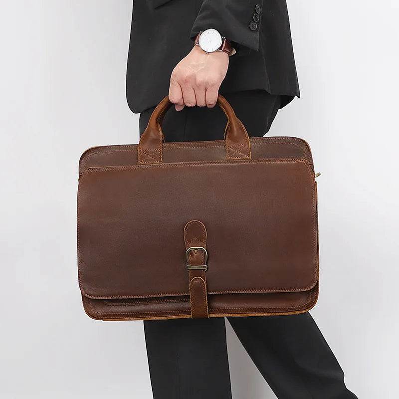 Bolsa Carteiro de Couro Legítimo BP 117: Sua Aliada para o Sucesso Profissional BAGYPACK