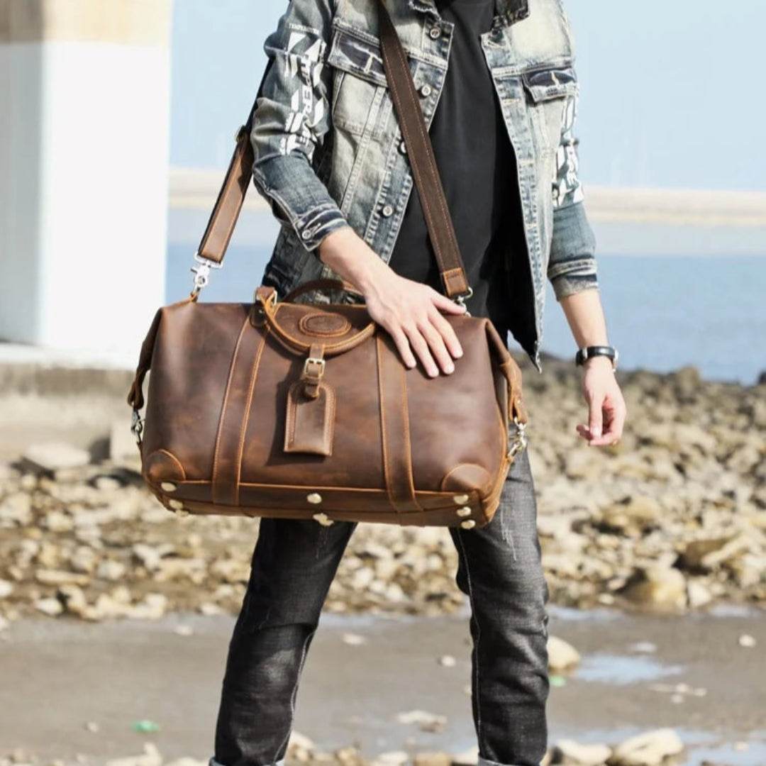 Bolsa de Viagem em Couro Legítimo BP 605: Elegância para Viagens com Seu Notebook BAGYPACK