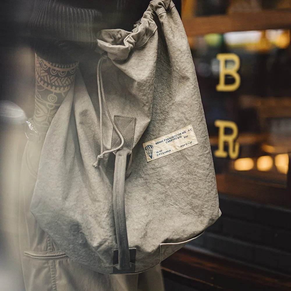 Bucket Bag em Lona BP 205: Estilo, Espaço e Durabilidade Urbana BAGYPACK