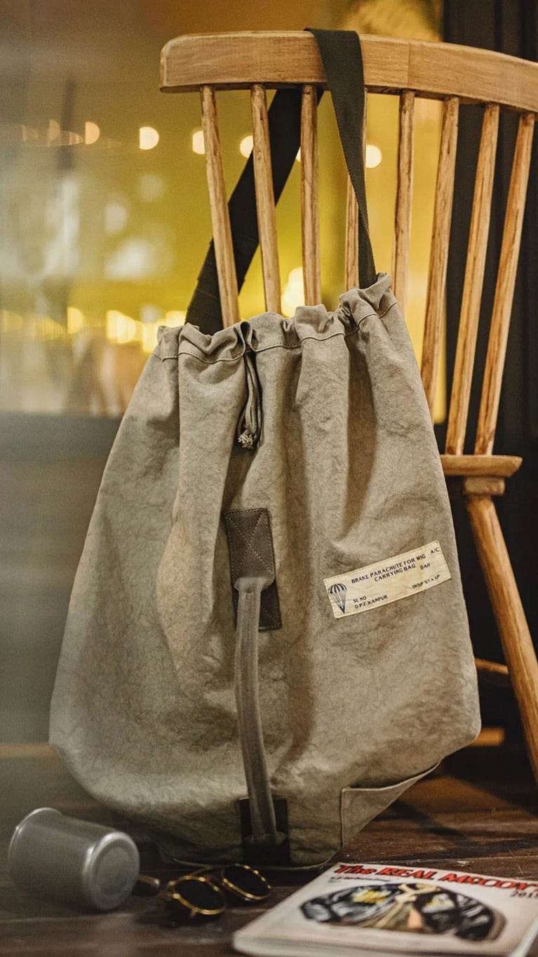 Bucket Bag em Lona BP 205: Estilo, Espaço e Durabilidade Urbana BAGYPACK