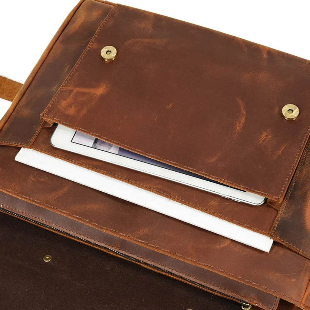 Pasta Executiva de Couro Legítimo BP 111: A Elegância Clássica para o Profissional BAGYPACK