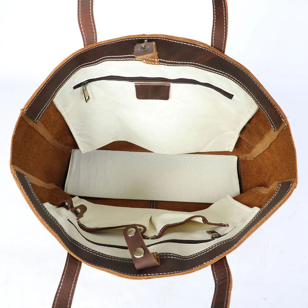 Bolsa Carteiro BP 209: Elegância Executiva e Organização em Couro Legítimo BAGYPACK