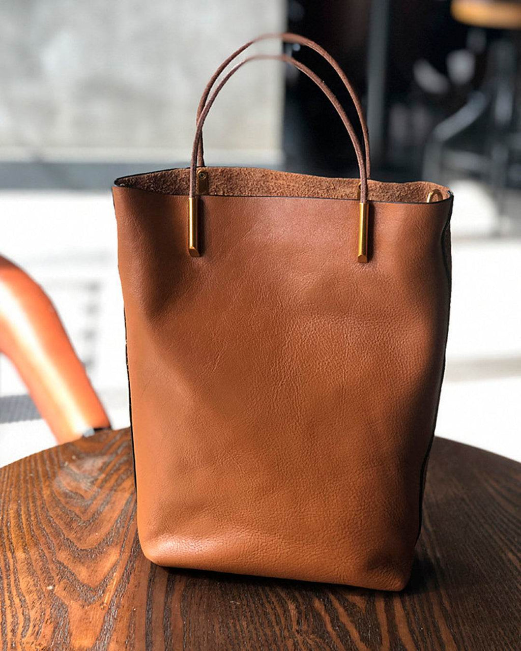 Bolsa BP 318 em Couro Genuíno: Sofisticação Compacta para o Essencial BAGYPACK