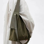 Bolsa Bucket Bag Unissex BP 312: Estilo e Amplo Espaço em Couro Camurça BAGYPACK