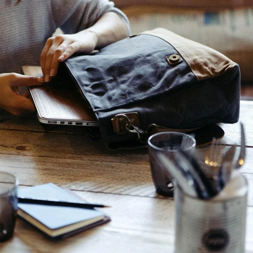 Bolsa Carteiro BP 108 | Lona e Couro | Mensageiro | Notebook | Bagypack - BAGYPACK