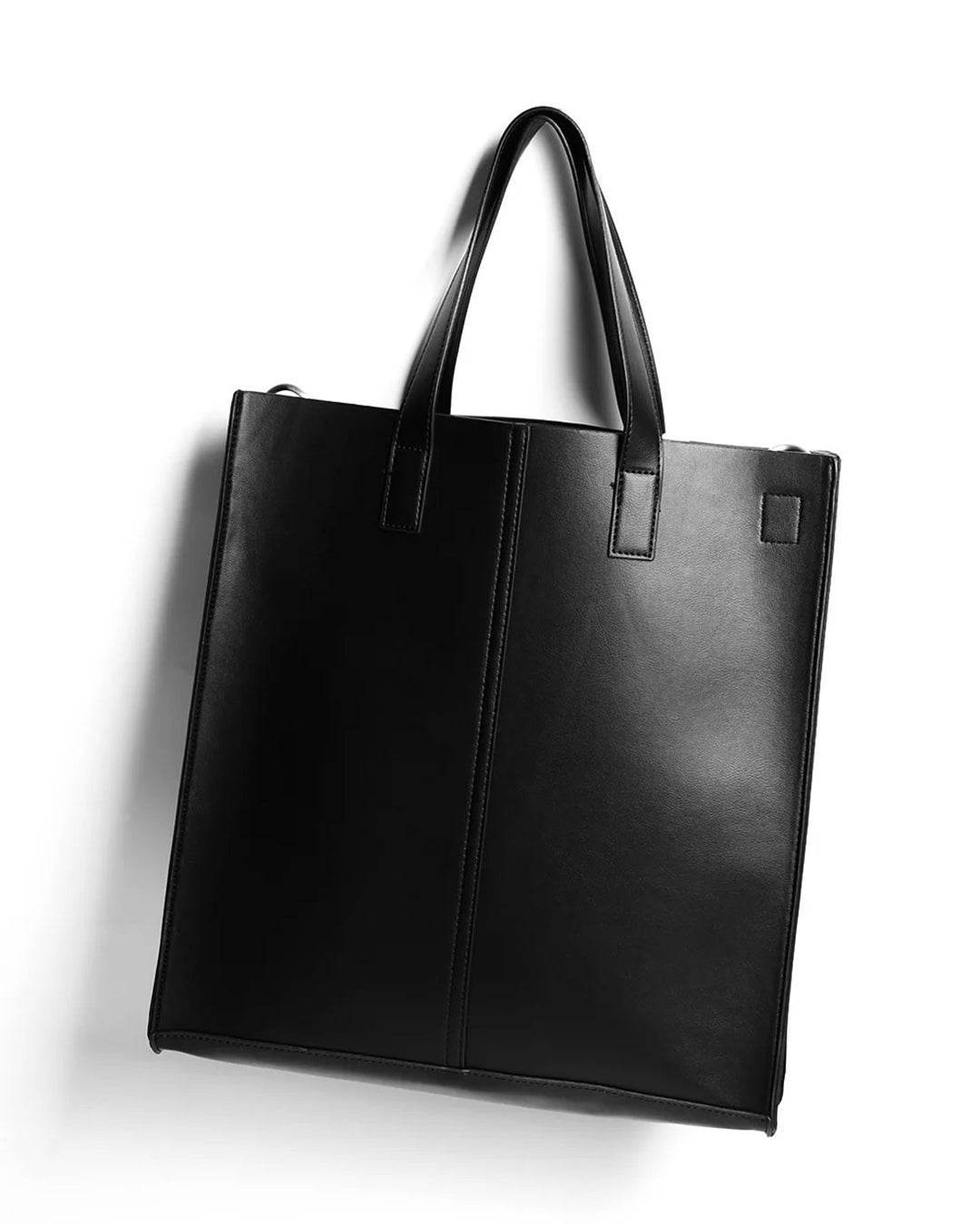 Tote Bag Masculina BP 125: Minimalismo Elegante e Amplo Espaço para o Notebook BAGYPACK