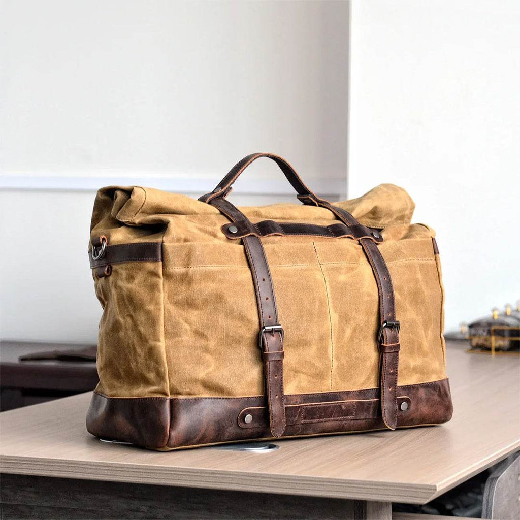 Bolsa de Viagem BP 616: Durabilidade em Lona Encerada e Estilo Clássico do Couro BAGYPACK
