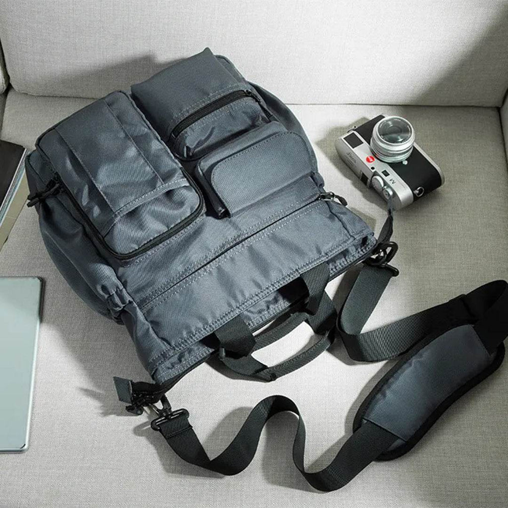 Bolsa Carteiro Masculina BP 227: Organização Superior com 14 Bolsos e Tecido Oxford BAGYPACK