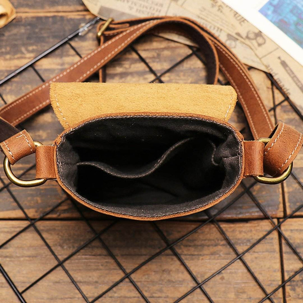 Crossbody BP 802 Compacta Couro Legítimo Design Slim BAGYPACK