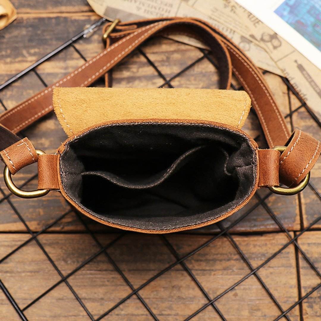 Crossbody BP 802 Compacta Couro Legítimo Design Slim BAGYPACK