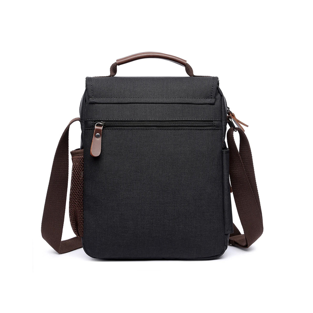 Bolsa Tiracolo Masculina BP 302 moderna e funcional, ideal para o uso diário.