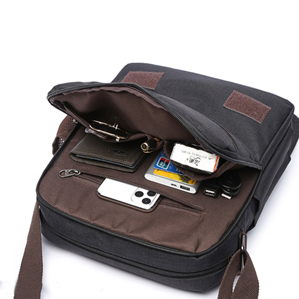 Bolsa Tiracolo Masculina BP 302 moderna e funcional, ideal para o uso diário.