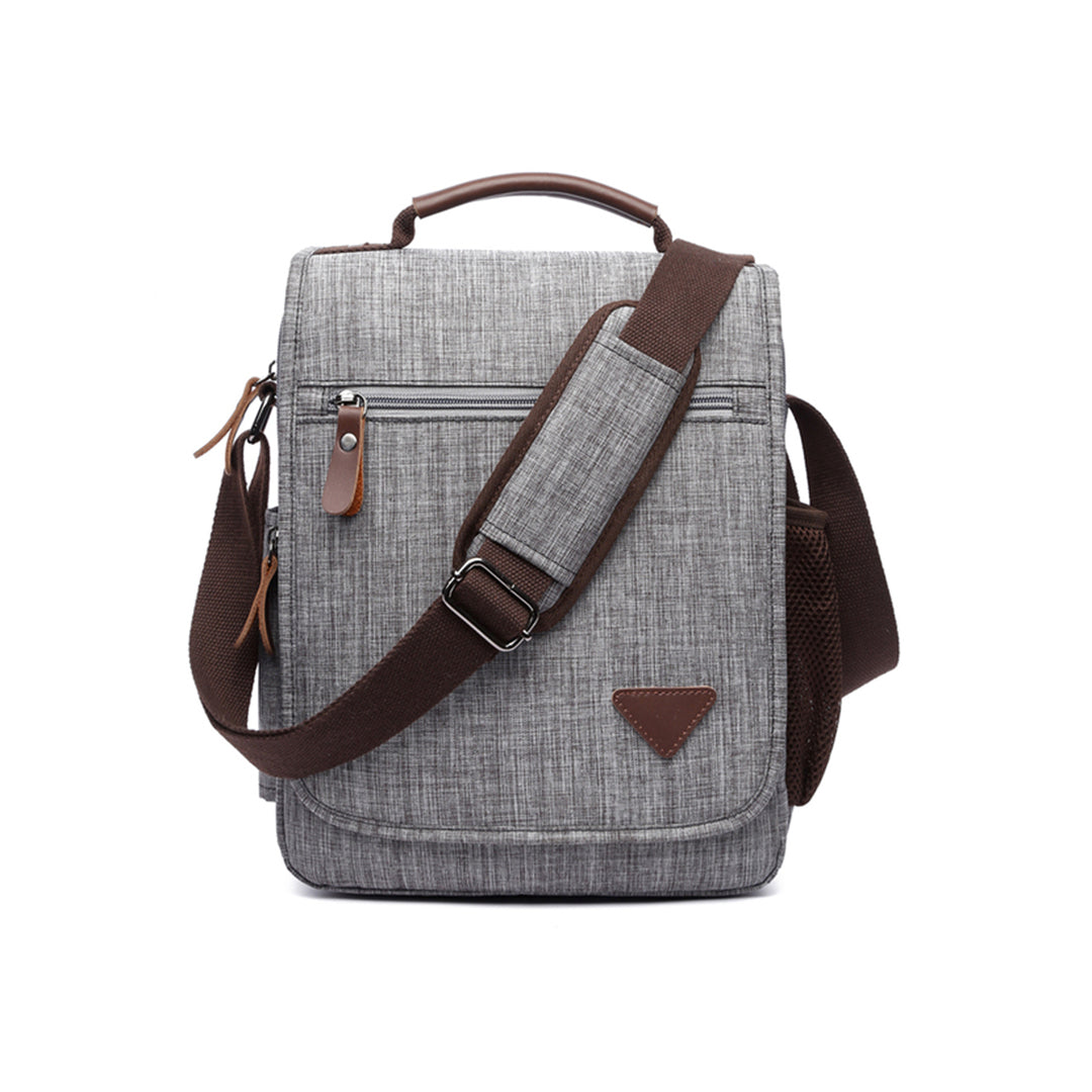 Bolsa Tiracolo Masculina BP 302 moderna e funcional, ideal para o uso diário.