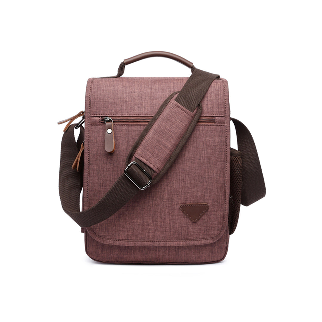 Bolsa Tiracolo Masculina BP 302 moderna e funcional, ideal para o uso diário.