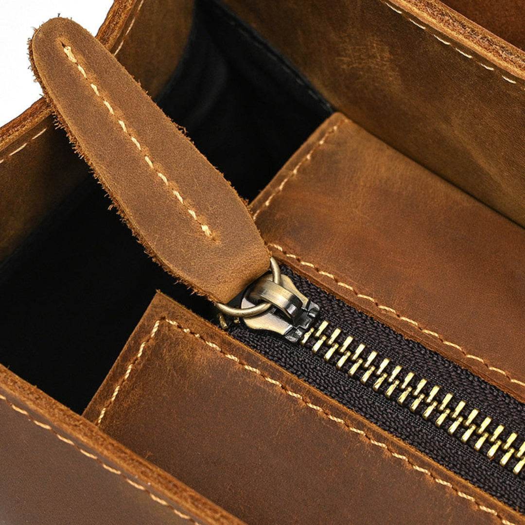 Mochila Notebook em Couro Legítimo BP 105: Segurança e Estilo para Notebook 15" BAGYPACK
