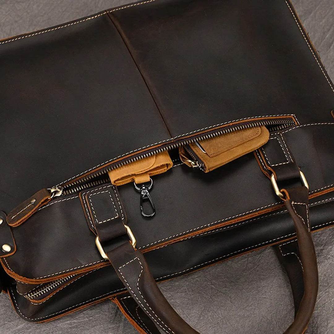 Pasta Executiva em Couro Legítimo BP 118: Elegância e Organização para o Profissional Moderno BAGYPACK