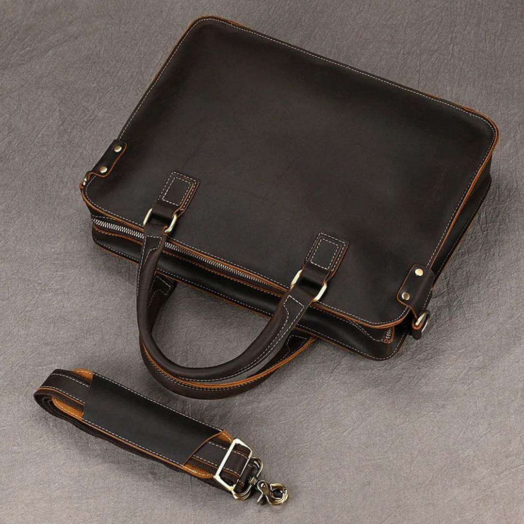 Pasta Executiva em Couro Legítimo BP 118: Elegância e Organização para o Profissional Moderno BAGYPACK