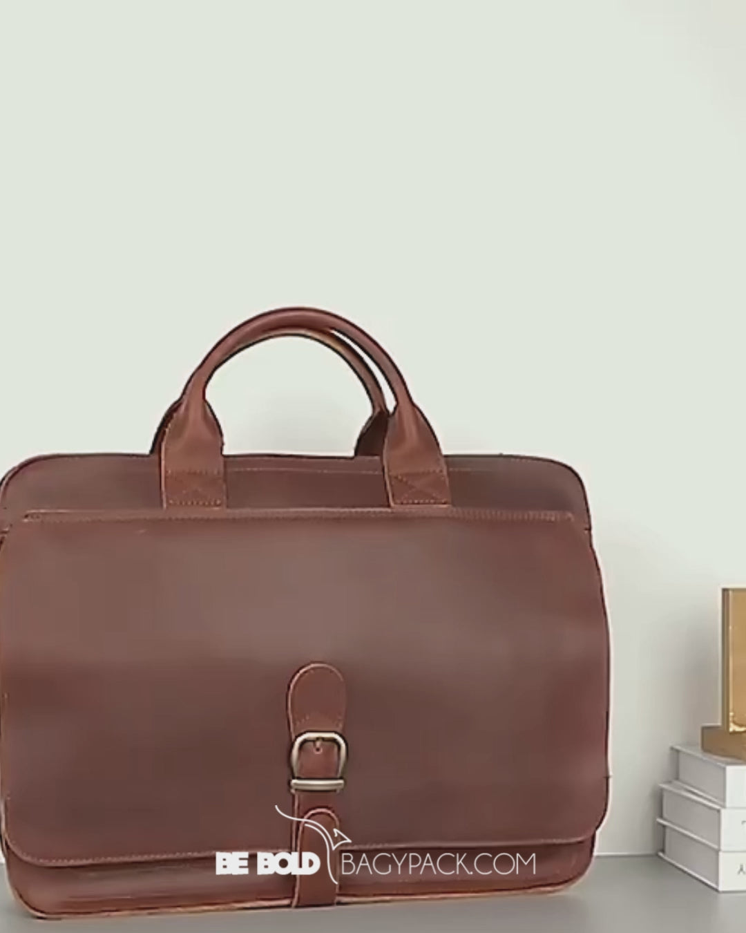 Bolsa Carteiro de Couro BP 117