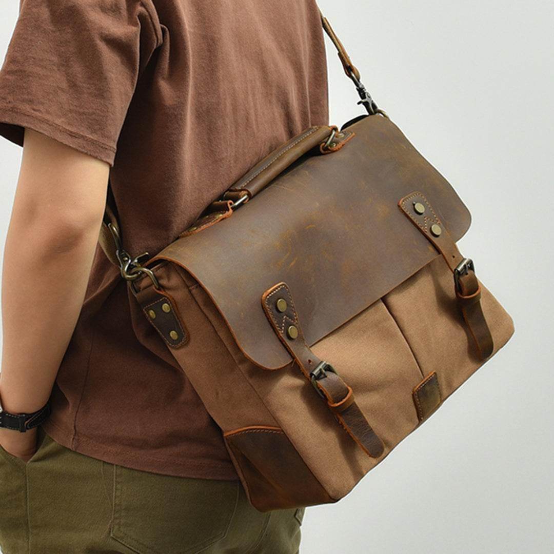 Bolsa Carteiro BP 107 Masculina Notebook 14" em Lona e Couro BAGYPACK
