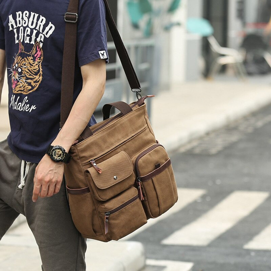 Bolsa Carteiro BP 221 masculina versátil para trabalho e dia a dia, com compartimento para laptop.