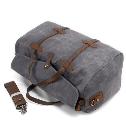 Bolsa de Viagem BP 606 masculina, espaçosa e prática, ideal para organizar itens em viagens curtas e longas.