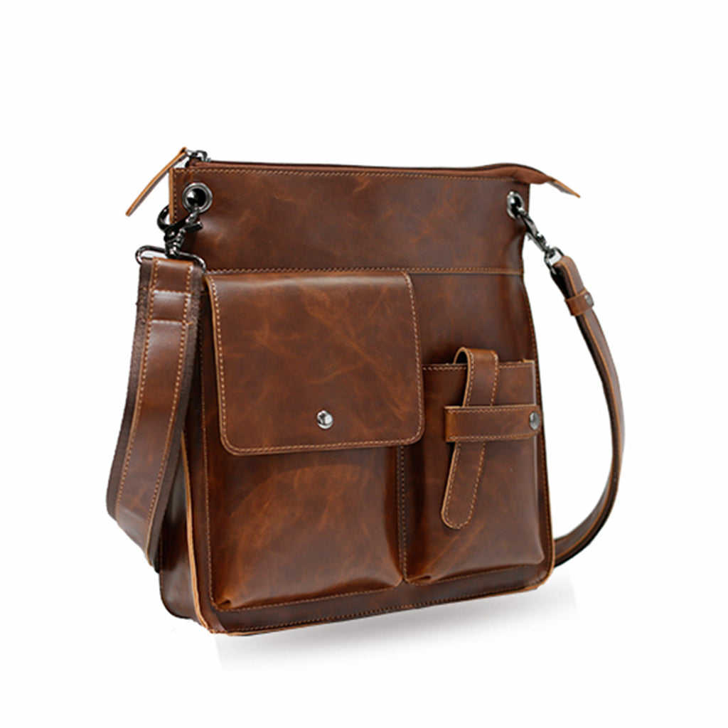 Bolsa masculina BP 218 com design moderno e amplo espaço para o dia a dia.