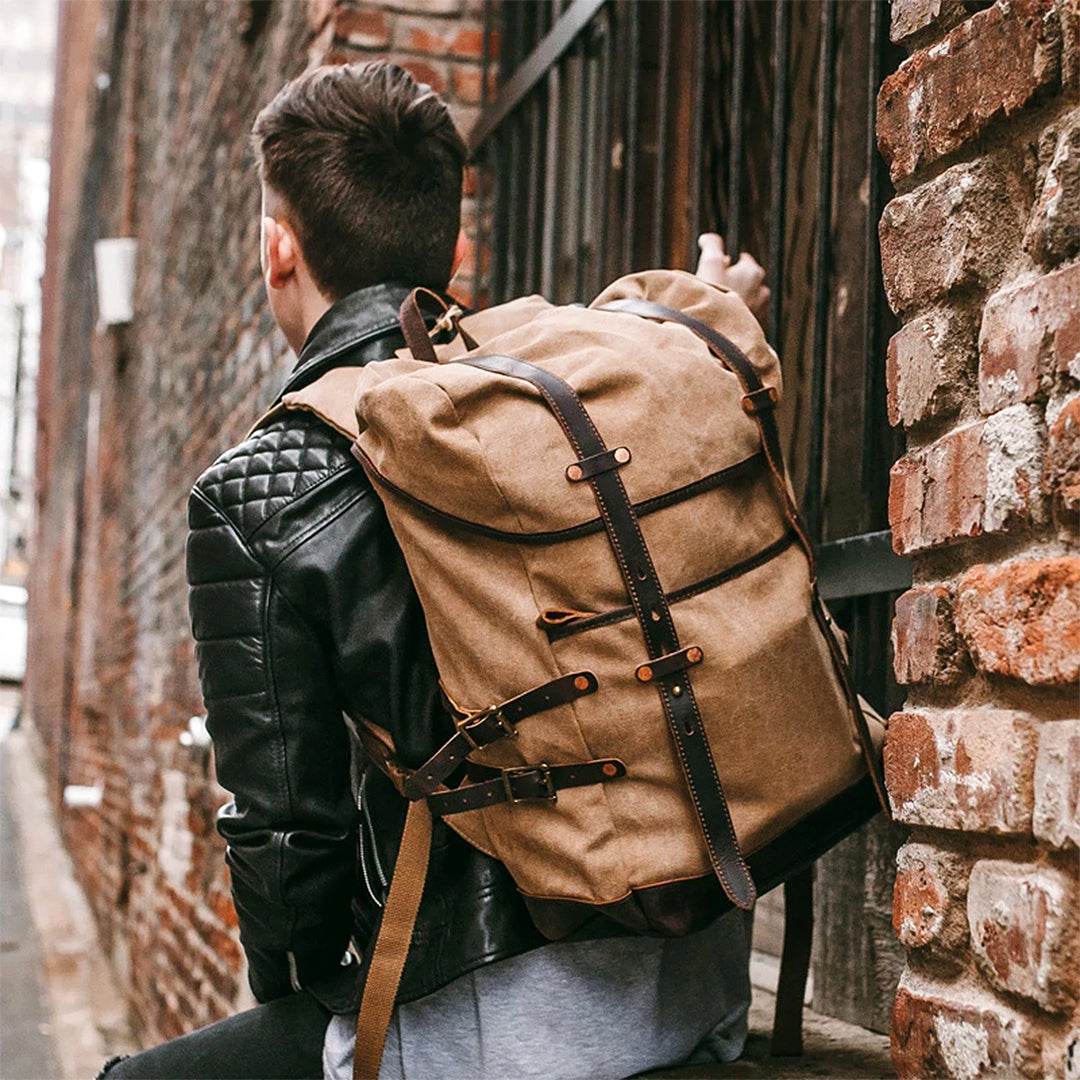 Mochila Notebook BP 114 15.6" em Lona e Couro. Casual-Chique BAGYPACK